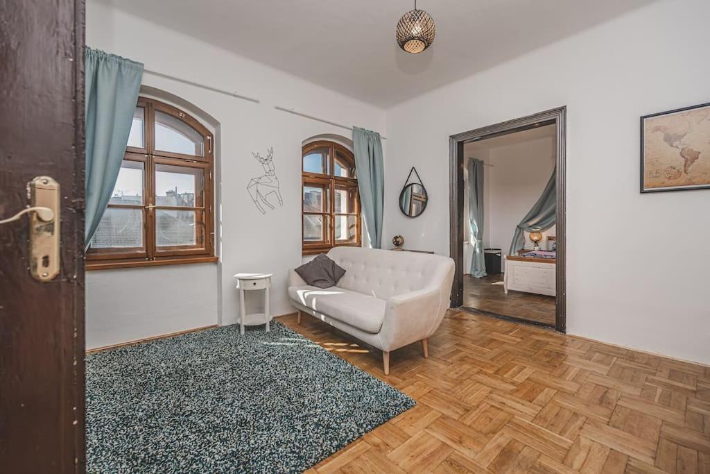 Carolina'S Romantic Apartment Hradec Králové 외부 사진